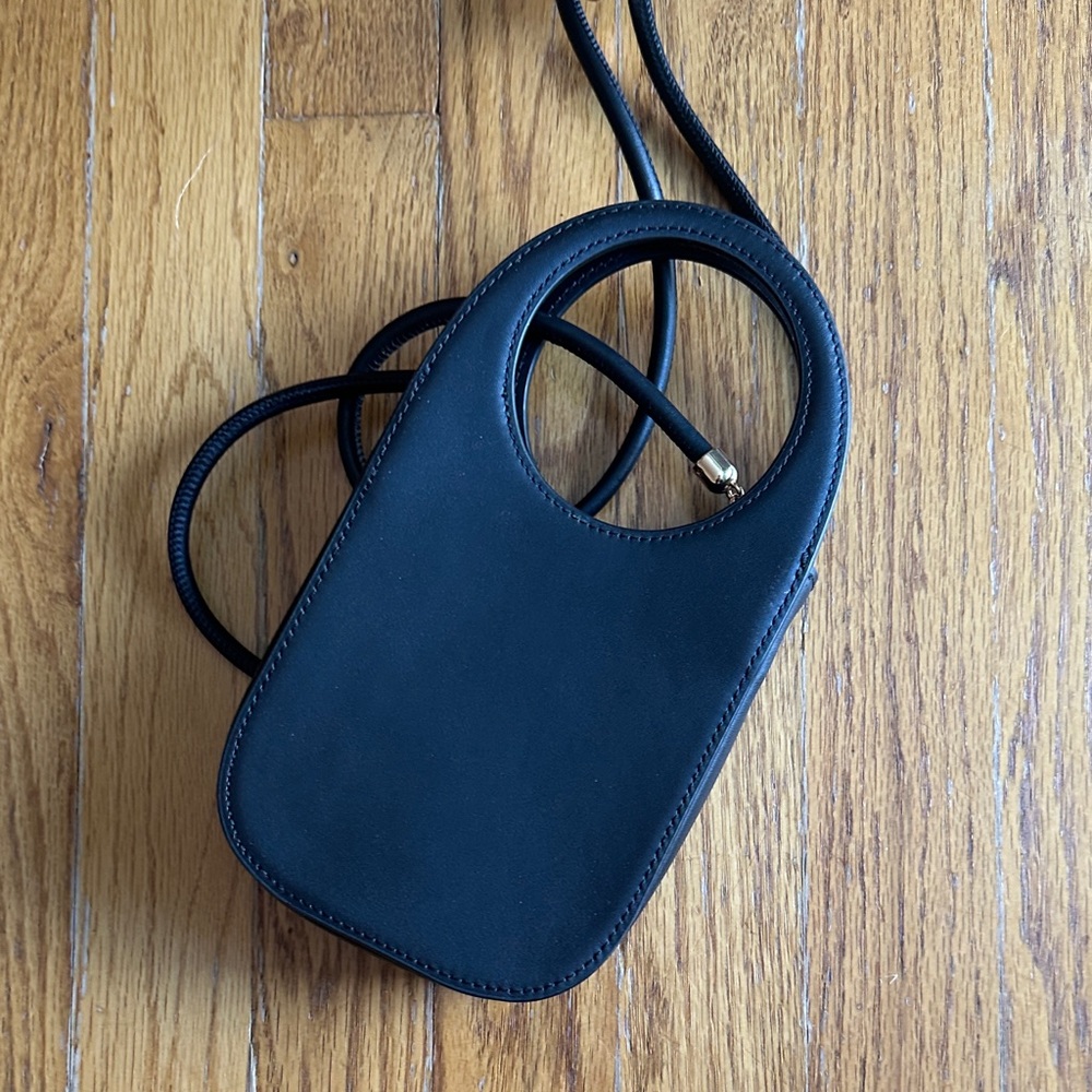 Bandolier Elegant Black Crossbody Bag - Picture 3 of 6